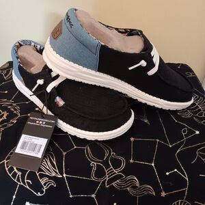 Hey Dudes NWT